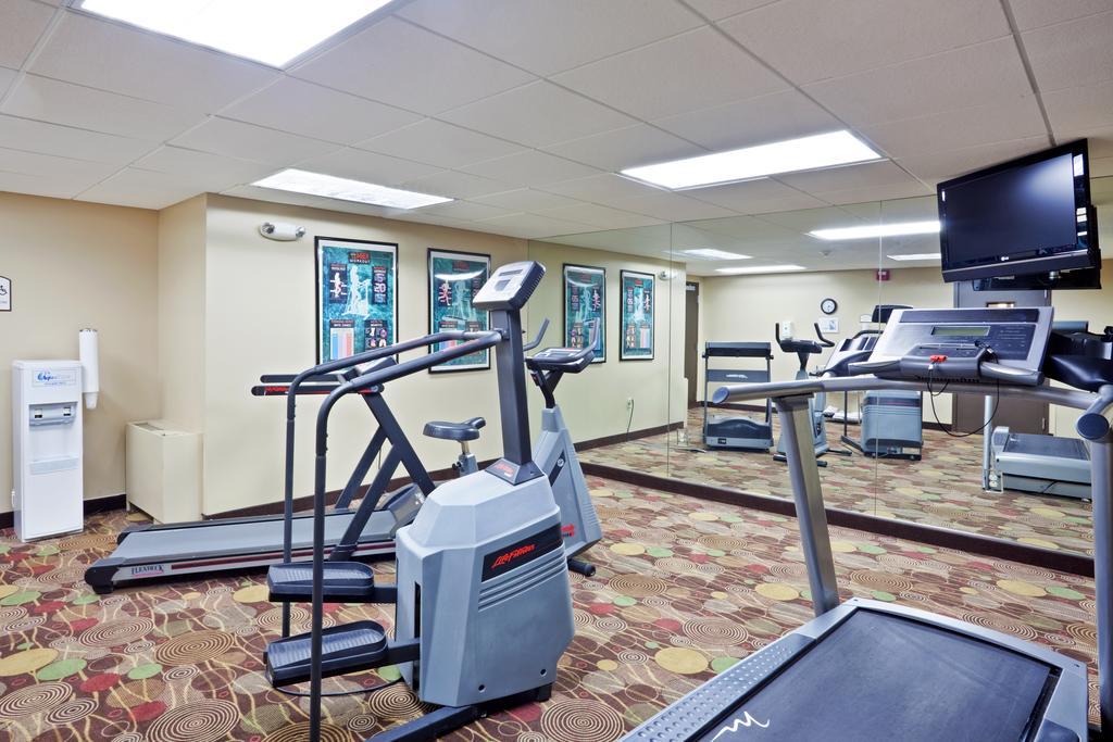Holiday Inn Olathe Medical Center 設備 写真
