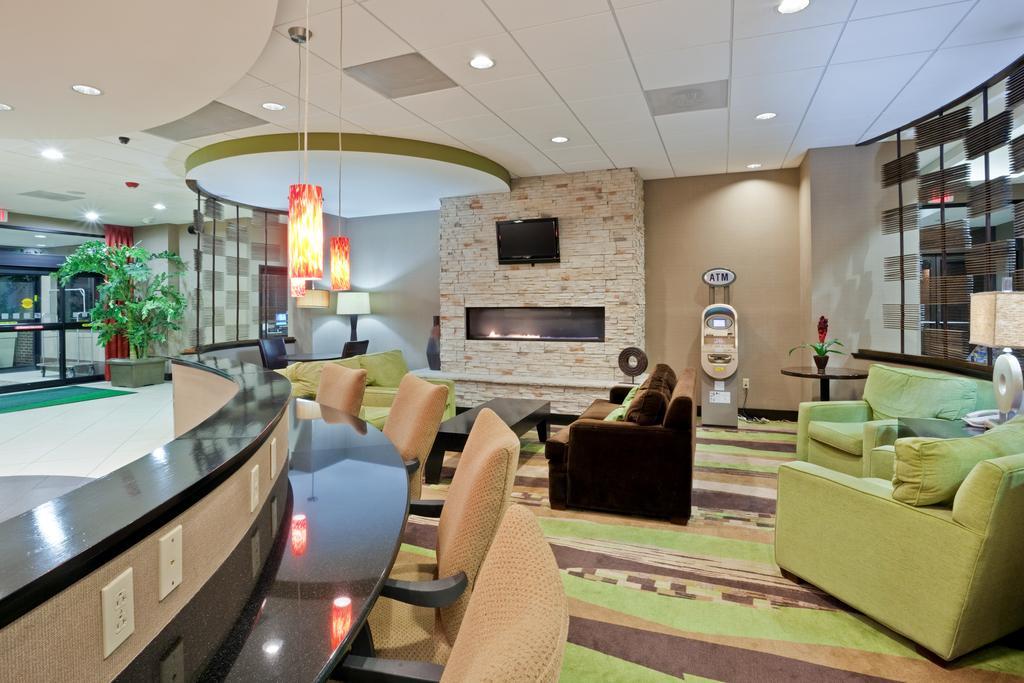 Holiday Inn Olathe Medical Center レストラン 写真